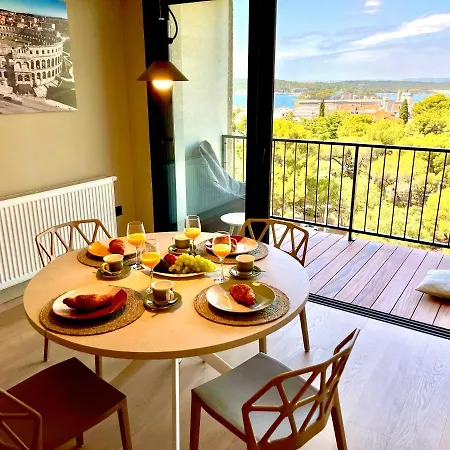 Apartamento Luxury Bianco Pula