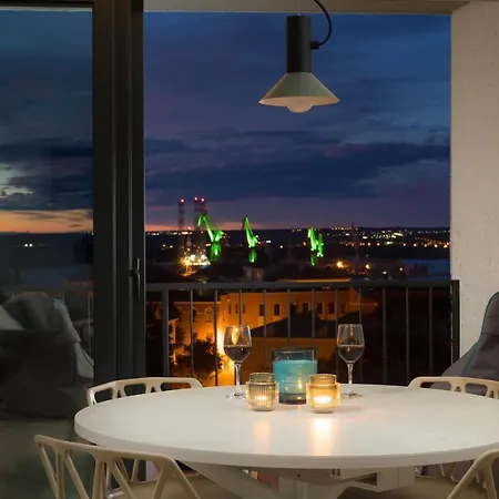 Luxury Bianco Apartamento *