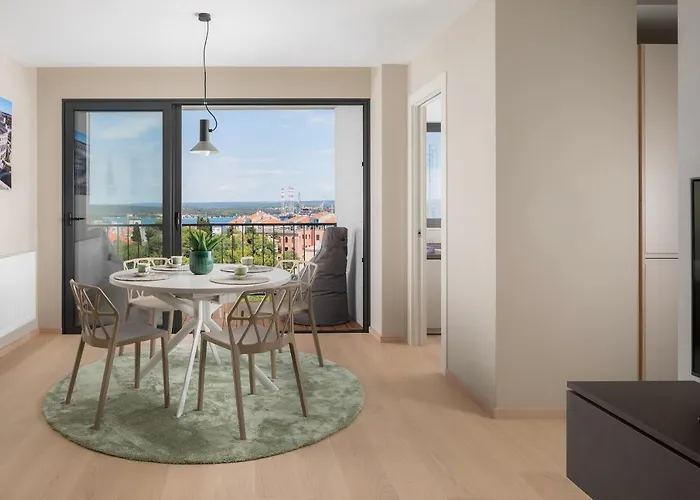 Luxury Bianco 아파트 풀라